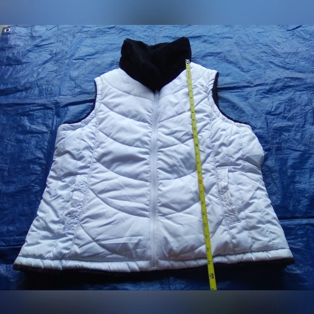 Women's White Quilted Vest